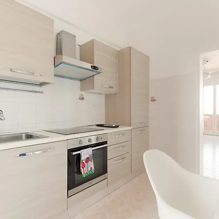 Guesthost - Parco Nord With 2 Bedrooms شقة *