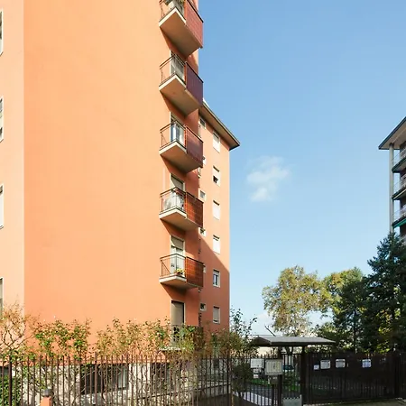 Guesthost - Parco Nord With 2 Bedrooms * ميلان