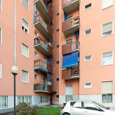 شقة Guesthost - Parco Nord With 2 Bedrooms ميلان