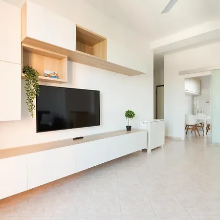 Guesthost - Parco Nord With 2 Bedrooms ميلان
